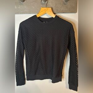 ✌️4/$20✌️ Simons icône fishnet top